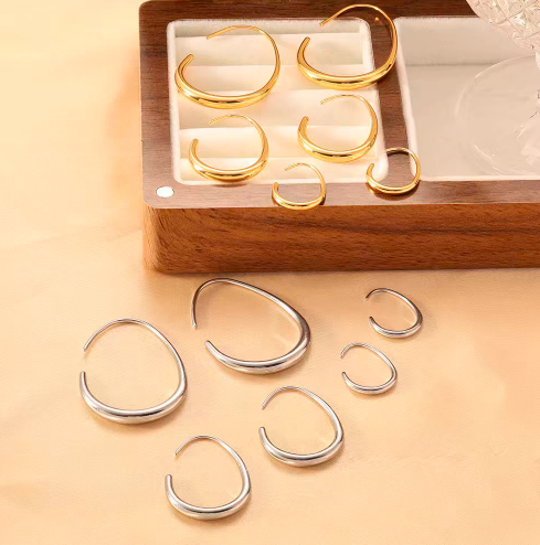 Teardrop Gold Hoop Earrings: Sleek Sophistication for Every Look