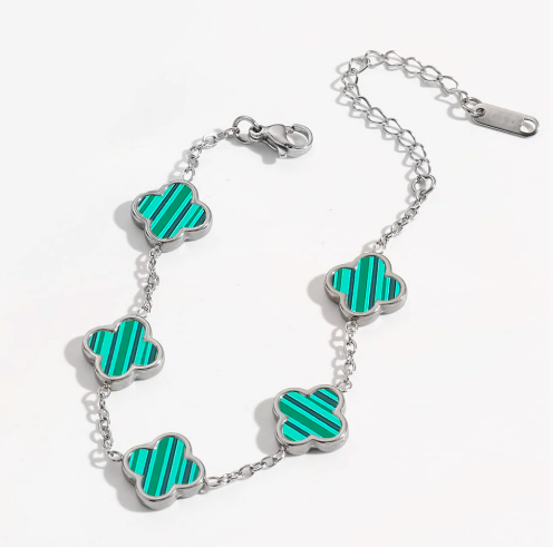 Clover Motif Bracelet: Dainty Luck & Elegance for Daily Wear